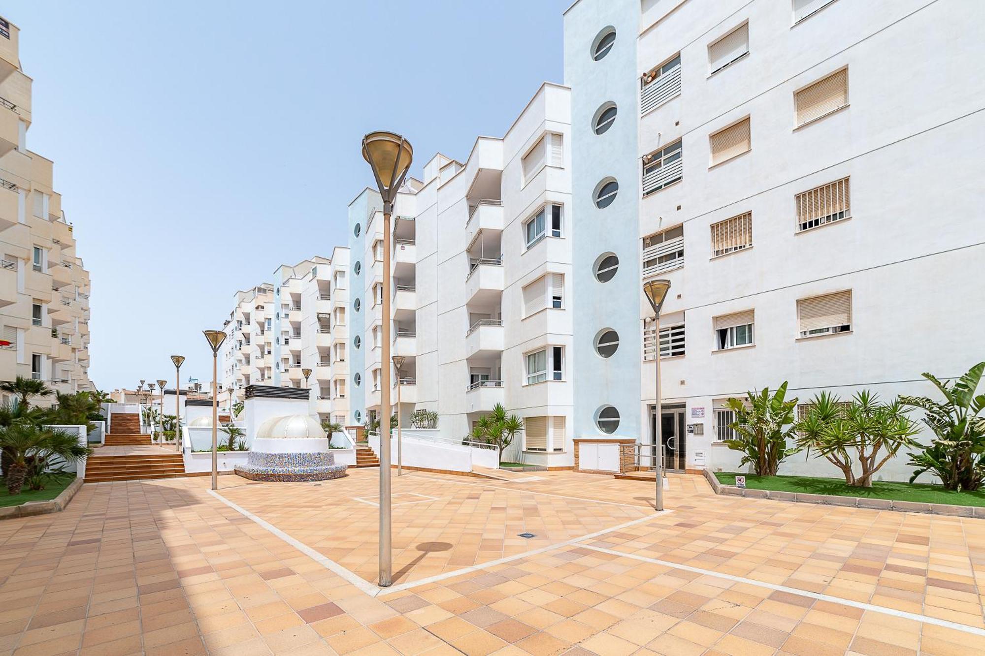 Holiday Apartment Roquetas de Mar Esterno foto